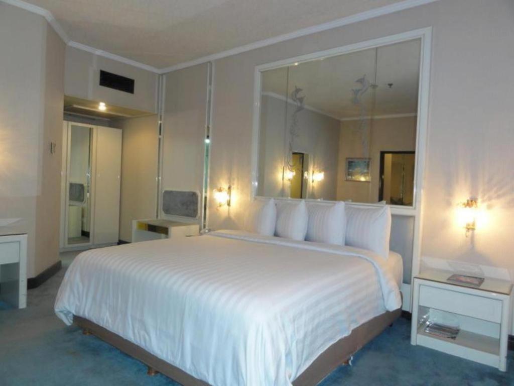 Regent'S Park Hotel Μαλάνγκ Εξωτερικό φωτογραφία
