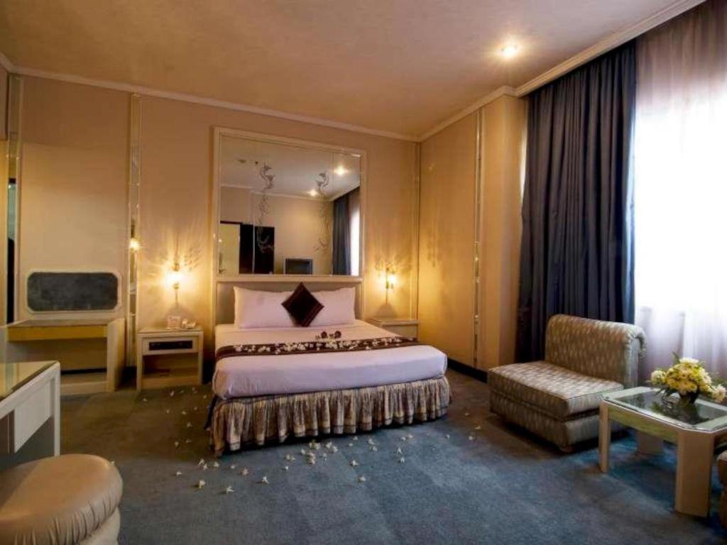 Regent'S Park Hotel Μαλάνγκ Εξωτερικό φωτογραφία